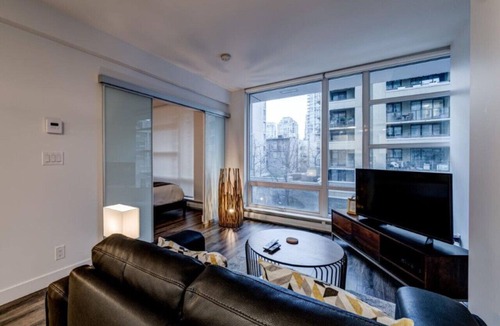 Davie Village Apartment | Luxe 1BR Apt with Skyline Views near Robson Street