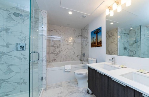 Davie Village Apartment | Luxe 1BR Apt with Skyline Views near Robson Street