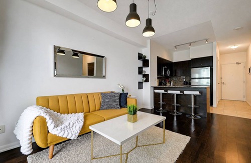 Fort York Hotel | Luxurious 1BR in heart of downtown with Balcony