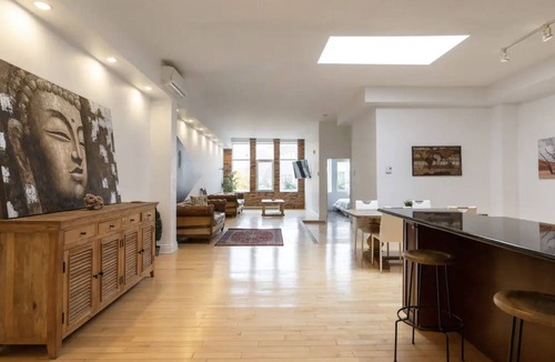 Milton Park Apartment | Luxurious apartment in the heart of downtown Montreal