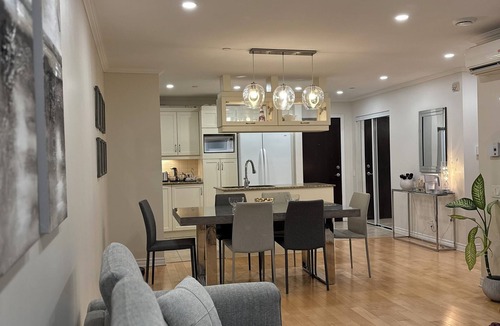 Pierrefonds-Roxboro Condo | Luxurious & bright Condo you will love