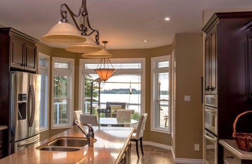 Janetville Villa | Luxurious Lakefront Vacation Rental for Large Groups near Port Perry in Ontario