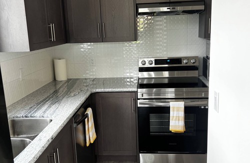 Brampton House | Luxurious townhouse condo yyz