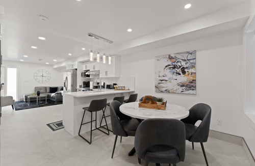 Ruthven House | Luxury 171-8 Condos with Magnificent Lakeview