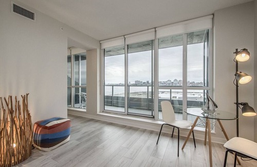 Downtown Apartment | Luxury 1BR Apt with City Views – Walk to Alderney