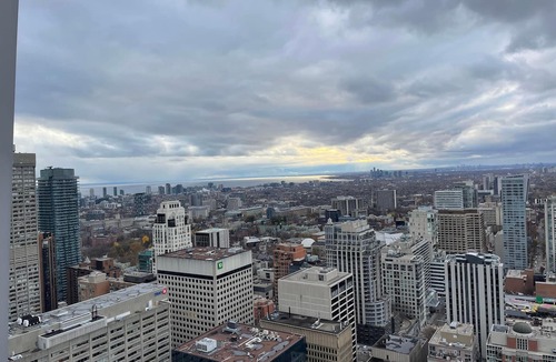 Yorkville Condo | Luxury 2+1 Bdrm Condo in Yorkville Toronto