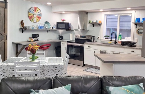 Grande Prairie House | Luxury 2 bed 2 bath Fully Furnished All Inclusive
