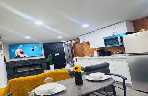 St. Vital House | Luxury 2-bedroom living in St. Vital, St Mary's, St Anne's, Winnipeg.