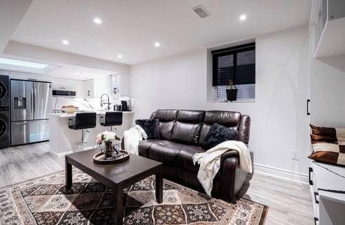 Ajax Apartment | Luxury 2BR/2BA Modern B Apartment in Ajax, Toronto