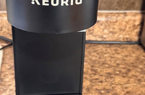 Delta House | “Luxury 2BR Suite Free Parking Modern Kitchen”