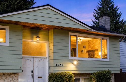 Delta House | “Luxury 2BR Suite Free Parking Modern Kitchen”
