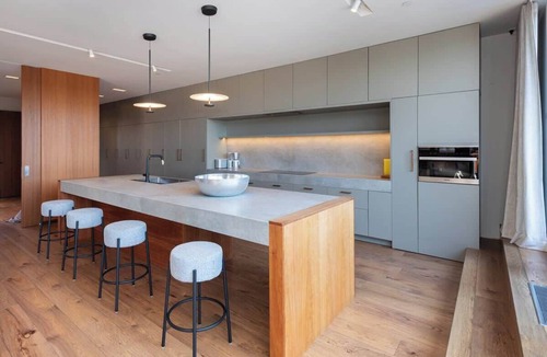 La Petite-Patrie Apartment | Luxury 3+ BR Penthouse Near Jean-Talon Market
