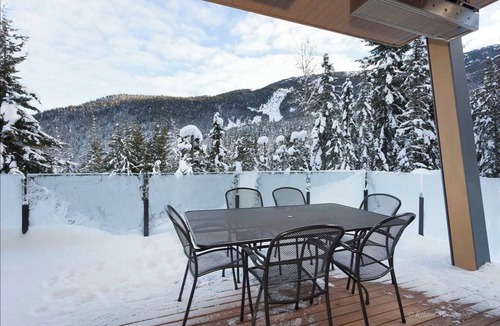Whistler Creekside House | Luxury 4 bedroom ski in/ski out in Whistler