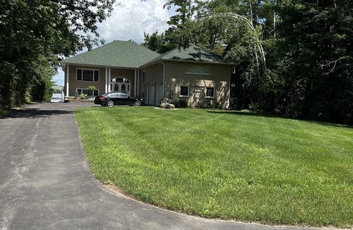 Dunsford Cottage | Luxury 5 Bedrooms Spacious Kawartha lakefront with fire pit, dock, deck, porch