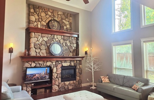 Surrey House | Luxury and cozy home
