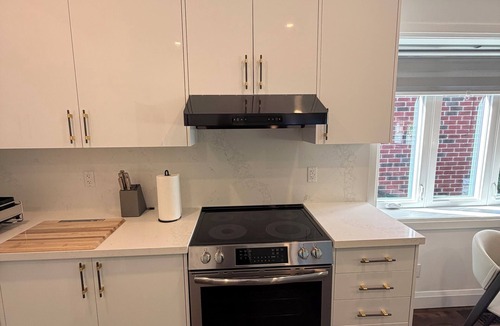 Old East York House | luxury bungalow in a quiet neighborhood,