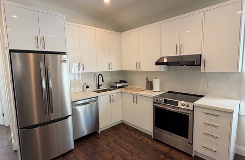 Old East York House | luxury bungalow in a quiet neighborhood,