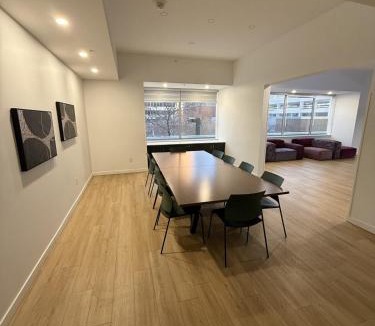 Downtown Edmonton Apartment | Luxury Downtown One Bedroom with Skyline Views and Free Parking
