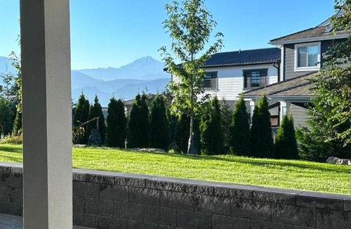Lower Sumas Mountain Bed & Breakfast | Luxury EW Bed & Breakfast