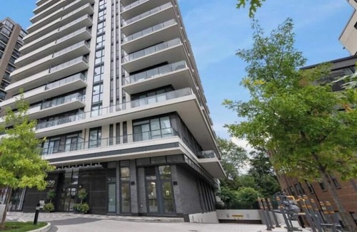 Deer Park Condo | Luxury Forest Hill Condo/Steps to UCC. BSS&Downtown/weekends/summer Short-Term