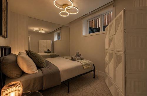 Shaganappi House | Luxury Guest Suite on Shaganappi