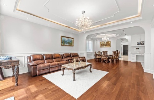 Steveston House | Luxury King suite in Richmond - Close to YVR