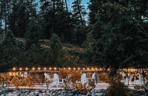 Central Okanagan Cottage | Luxury Lake Cottage, Partial Lake View, Huge Deck, A/C, Sleeps 8, Pet Friendly!