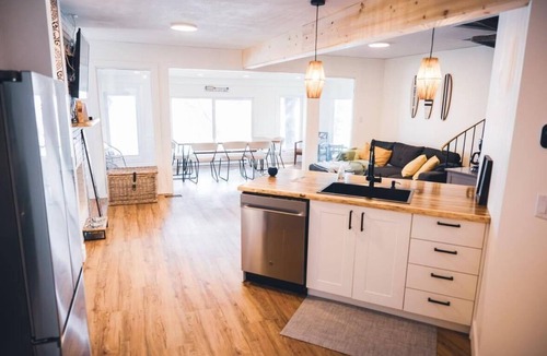 Ross Haven Cabin | Luxury Lakefront Cabin | Private Beach