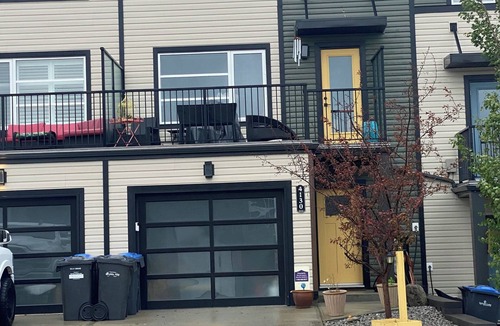 Sylvan Lake House | Luxury Lakeview Townhome in Sylvan Lake with a private backyard oasis.