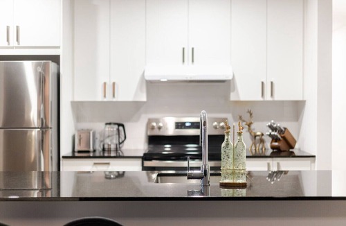 Griffintown Apartment | Luxury Living in MTL | Free Parking