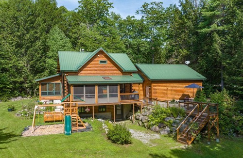 Naples House | Luxury Log Cabin Paradise in the Lakes Region