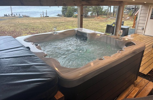Bayside Apartment | Luxury Oceanside Suite w/Private Beach, Hot Tub & Kayaks Near Peggy's Cove