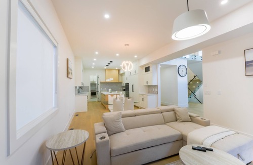 North Glenmore House | Luxury Okanagan House in heart of Kelowna!