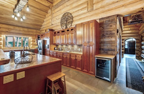 Catchacoma Cottage | Luxury Scandinavian Log Cottage; 600ft of Private Waterfront; Sleeps 12-16 ppl