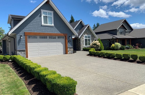 Comox House | Luxury Vacation Home Away from Home