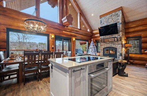 Trent Hills Cabin | Luxury Waterfront Log Home with Hot Tub, Sauna & Game Room