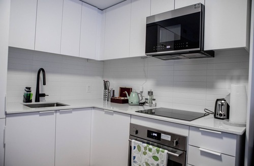 Latin Quarter Apartment | Mada Condo | Wallmount bed | Terrace with a View | Gym | AC | Cowork