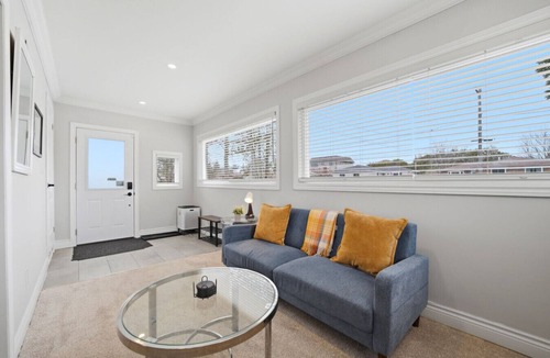 Pickering Apartment | Main Floor 2BR Retreat, 2 Parking, 1 Bath & Wi-Fi