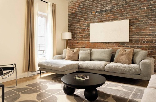 Old Montreal Apartment | Maison Place Jacques-Cartier Luxury One-Bedroom Apartment Old Montreal Freestanding bath Full Kitchen Skylight Wi-Fi AC