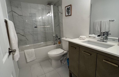 Port Alice Apartment | Marina Side 2 Bedroom 1 Bathroom Updated Apartment