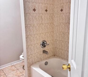Brampton House | Master Bedroom with private Bathroom -Near Toronto Pearson airport