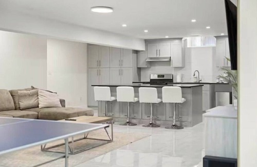 LaSalle House | Matchette Manor Luxury Hideaway Flat Lasalle