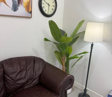 Calgary Apartment | Maxti Guest Suite, Northwest Calgary