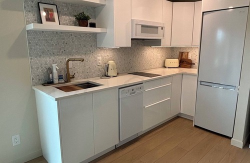 Central Okanagan Apartment | Menu Vista Modern Lakeview Retreat