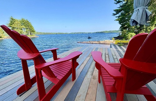 Upper New Cornwall Cottage | Mermaid's Retreat - Caribou Lake Cottage!