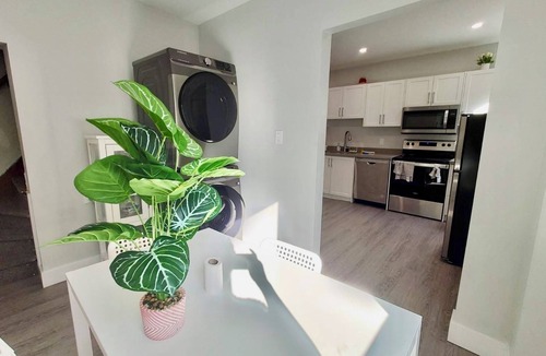 Hamilton House | Mid-term stay 3BR Furnished House(monthly rental)
