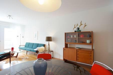 Mile End Apartment | Mile-End Bohemian 1-Bedroom Apartment