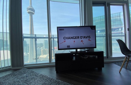 Toronto Entertainment District Apartment | Million Dollars View-Toronto Core two bedroom apartment with balcony and parking