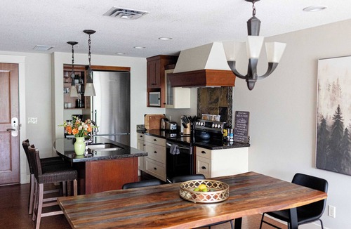 Canmore Apartment | Misty Mountain 204