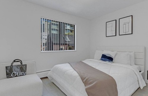 Kitsilano Apartment | Modern 1-Bedroom Apartment in Ideal Location